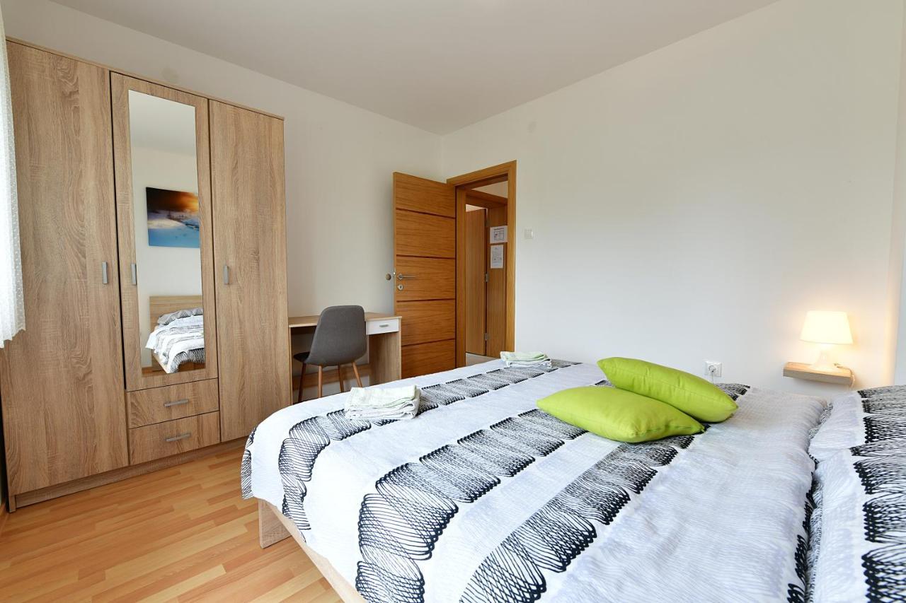 Apartman Mate Rakovica Buitenkant foto